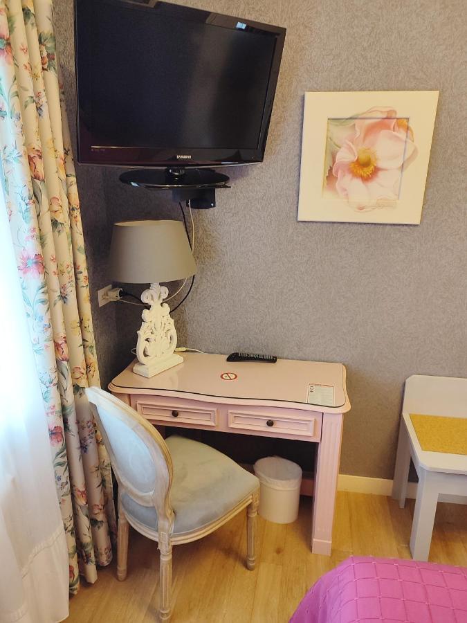 L'Auberge Des Gourmets Hotel Restaurant Le Vaudioux エクステリア 写真