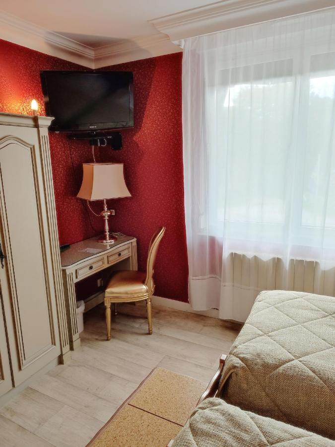 L'Auberge Des Gourmets Hotel Restaurant Le Vaudioux エクステリア 写真